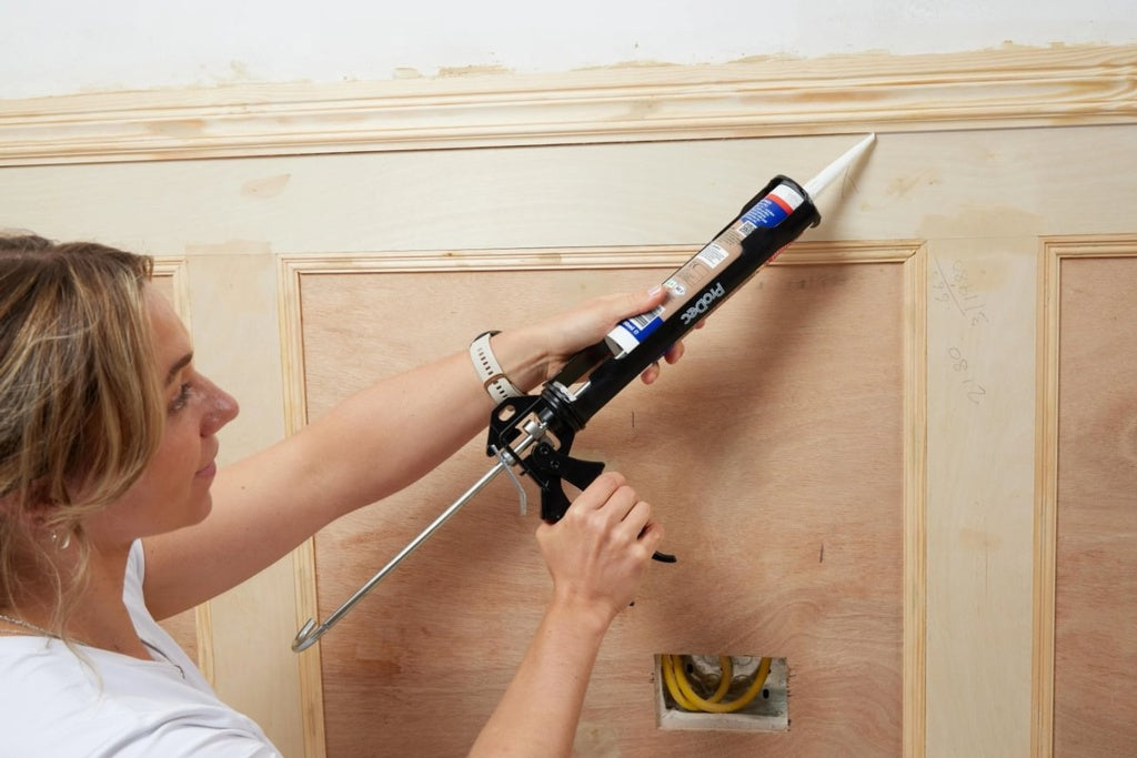 Rodo Revolving Caulking Gun Fits Tube Size 400ml