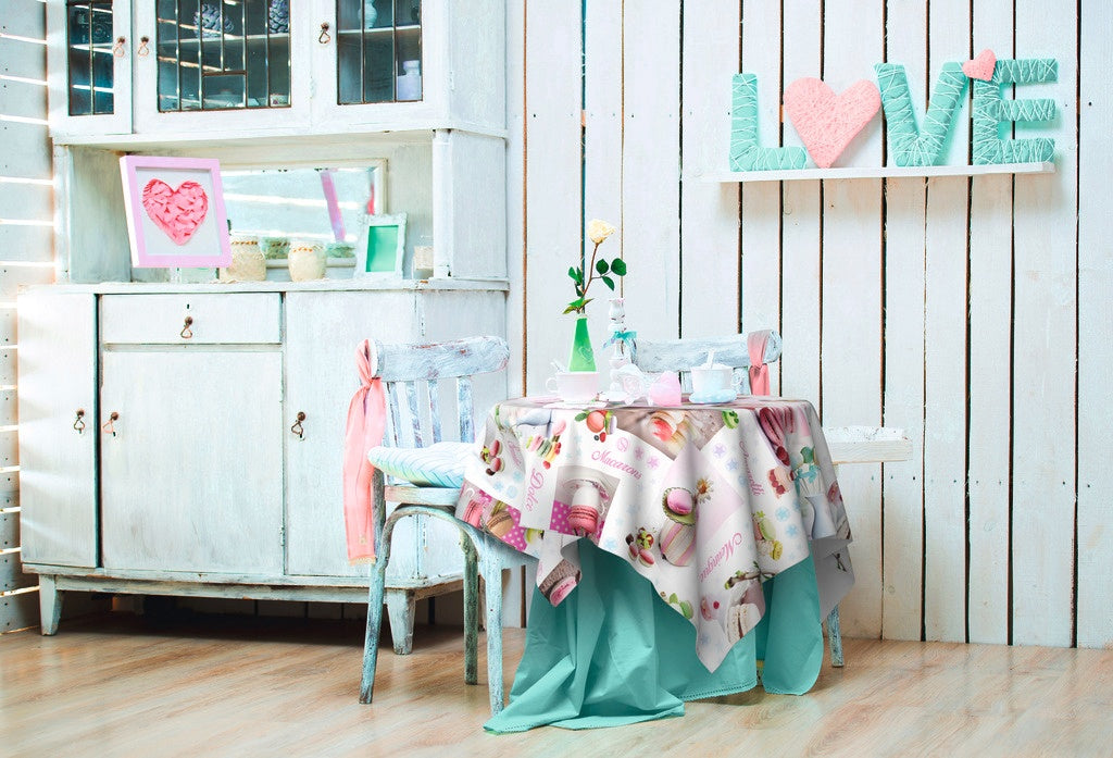 D C Fix�� Manhattan Tablecloth Candy 20m Roll X 140cm
