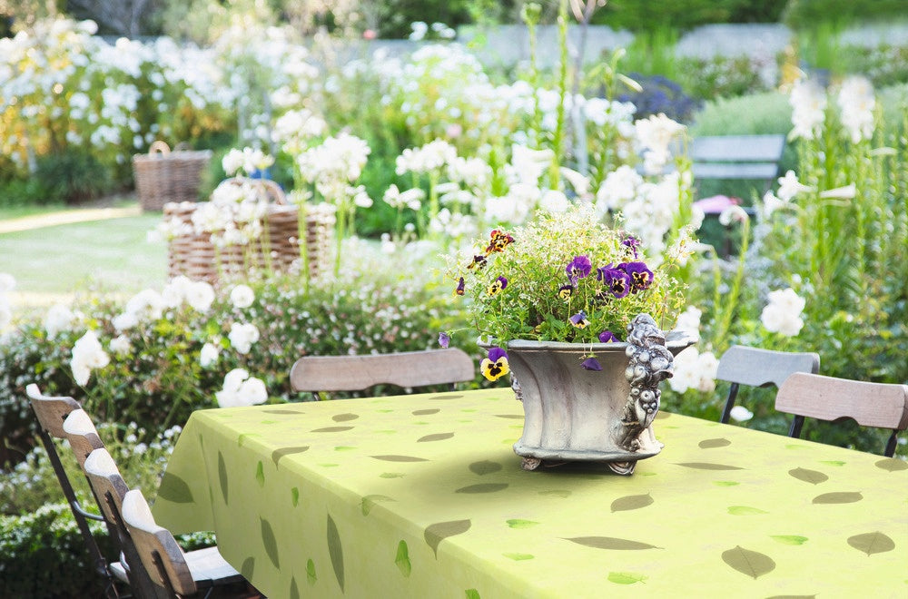 D C Fix�� Manhattan Tablecloth Nancy Green 20m Roll X 140cm