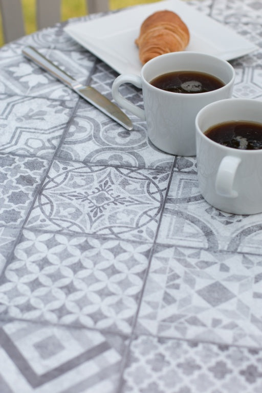 D C Fix�� Manhattan Tablecloth Visbi 20m Roll X 140cm