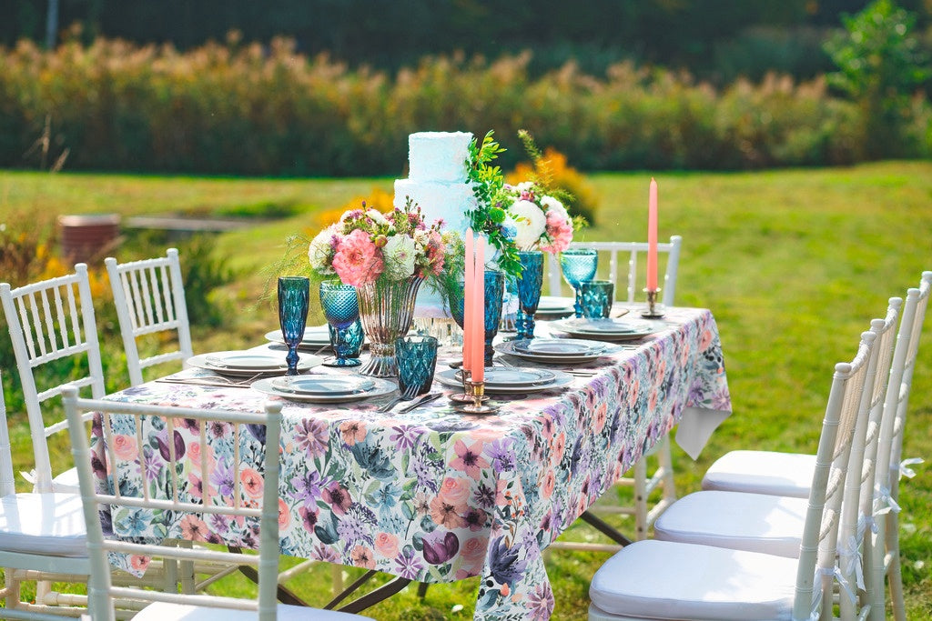 D C Fix�� Manhattan Tablecloth Floria 20m Roll X 140cm