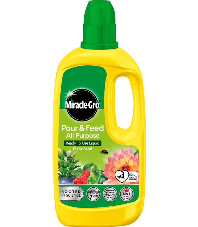 Miracle Gro�� Pour & Feed 1 L