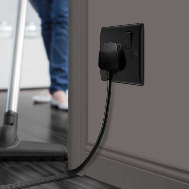 Bg Single Switched Power Socket 13a Matt Black