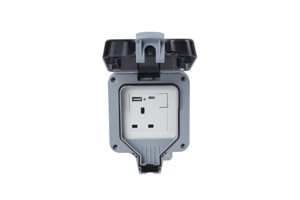 Securlec Single Outdoor Weatherproof Switched 1 Gang Socket With Usb A & Usb C Ip66