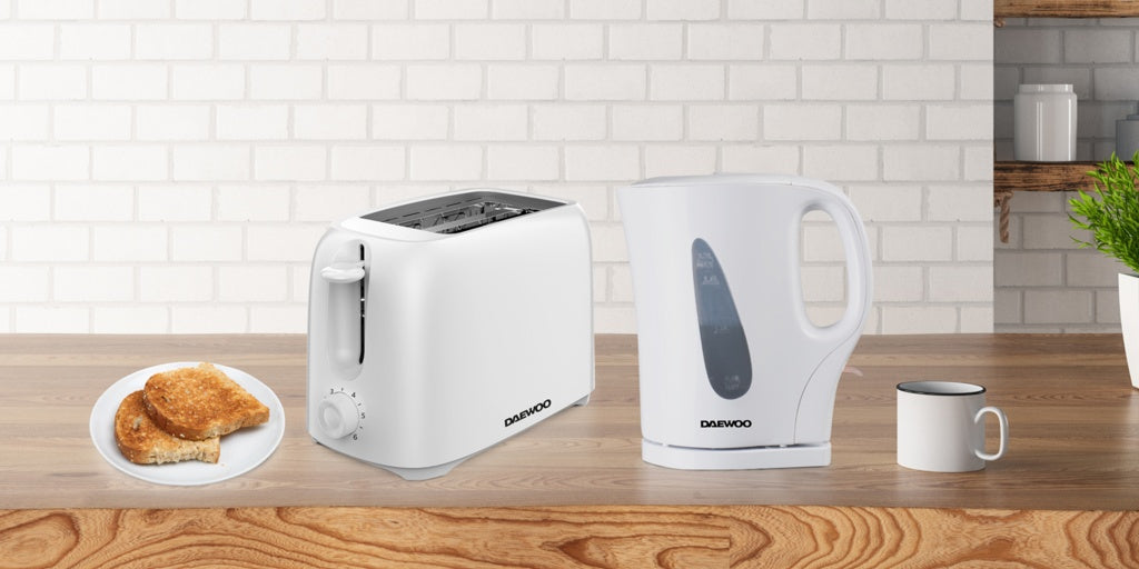 Daewoo Plastic Kettle 1.7 L White