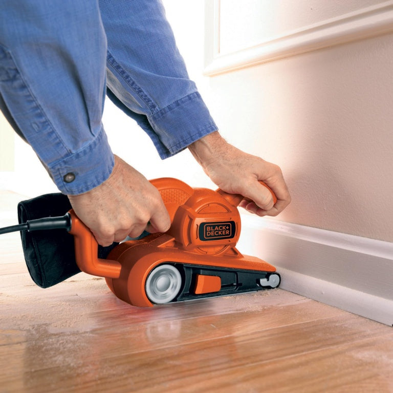 Black & Decker 720 W 75mm X 457mm Belt Sander