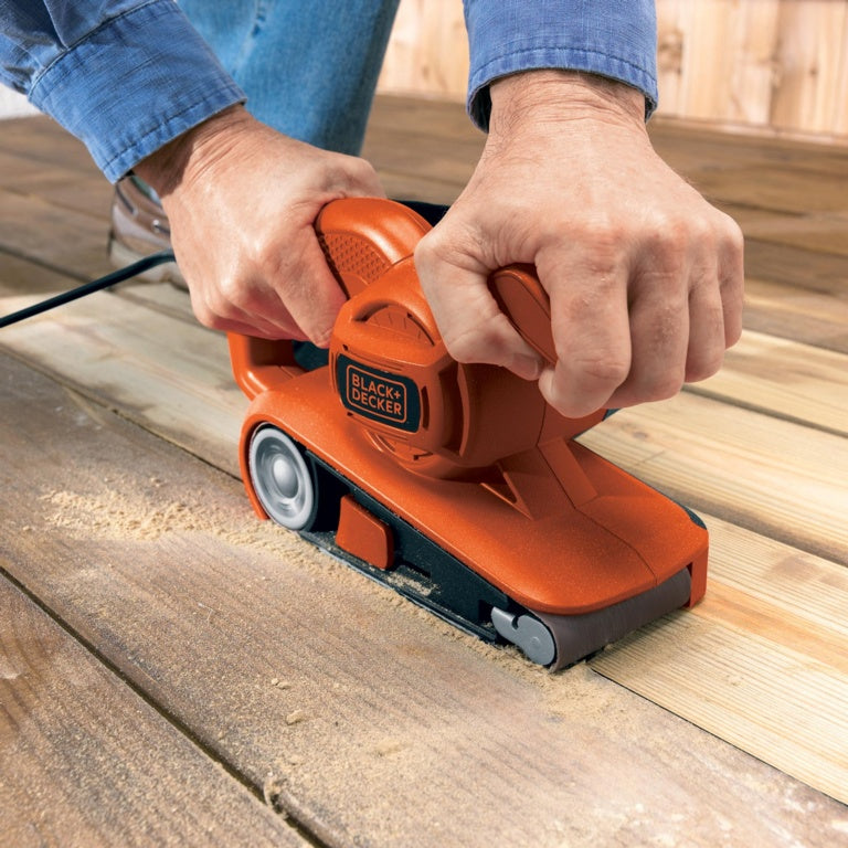 Black & Decker 720 W 75mm X 457mm Belt Sander